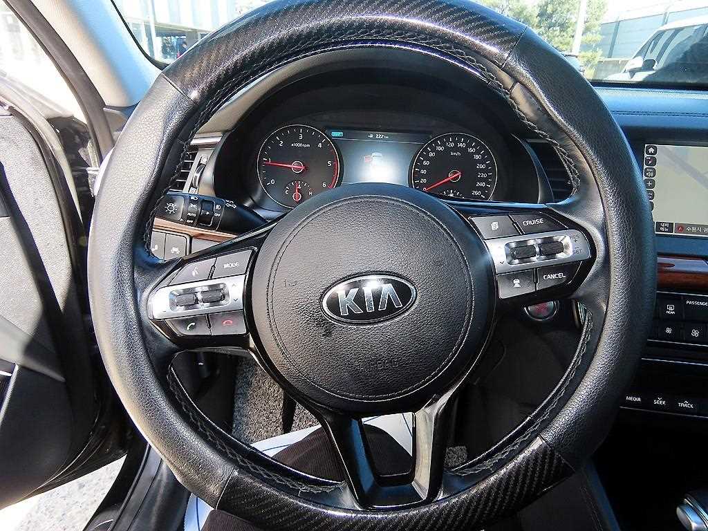 KIA K7 - Vista 8