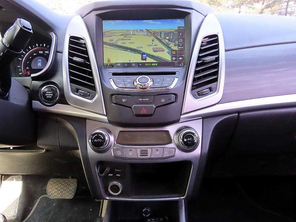 Ssangyong Korando 2015 Blanco - Importación desde Corea - HF Imports Iquique - Foto 13