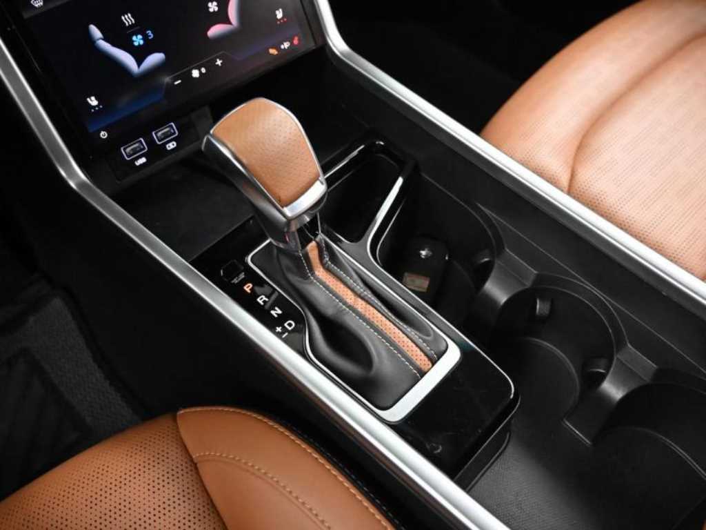 Ssangyong Torres - Vista 9