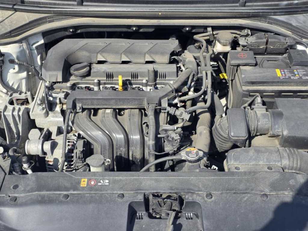 HYUNDAI Avante - Vista 7