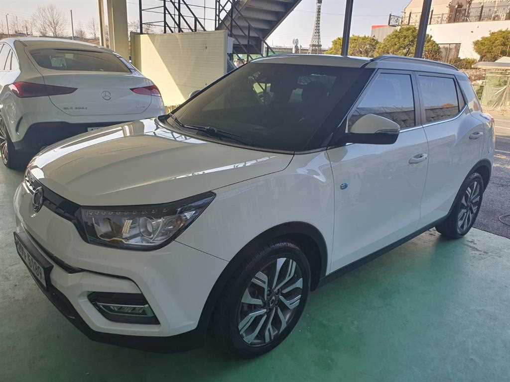 Ssangyong Tivoli - Vista 3