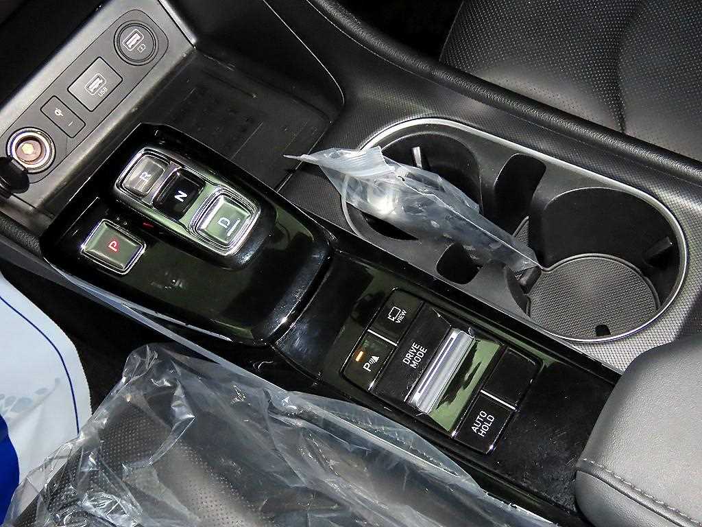 HYUNDAI Sonata - Vista 12