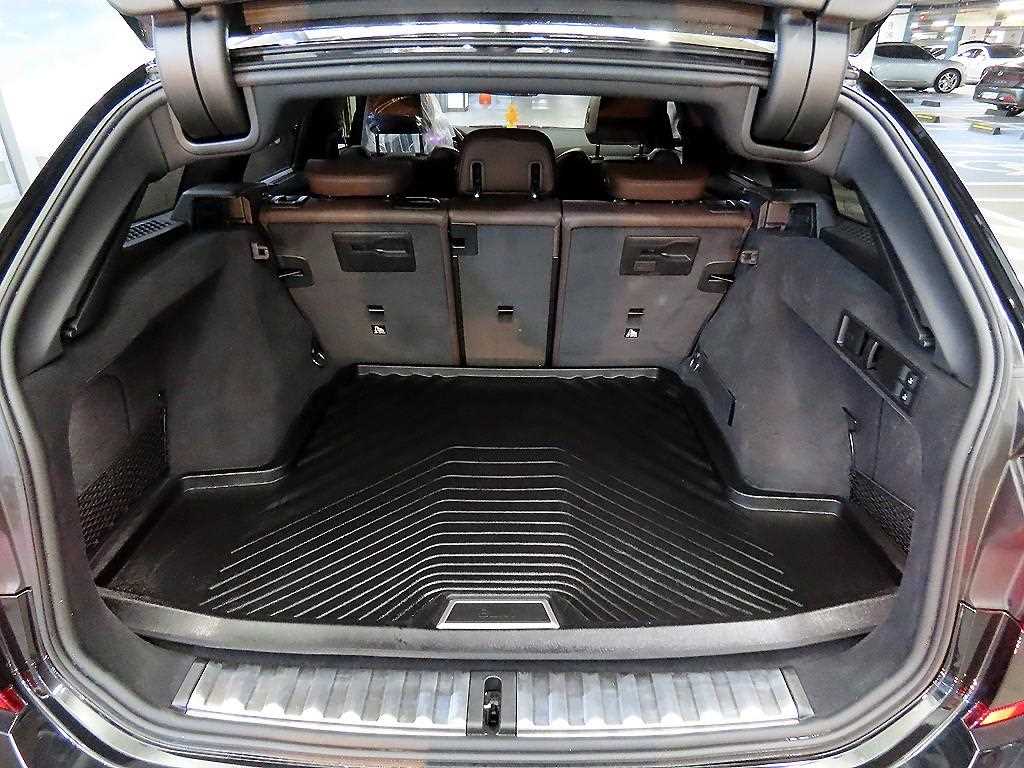 BMW 3 series 2022 Negro - Importación desde Corea - HF Imports Iquique - Foto 17