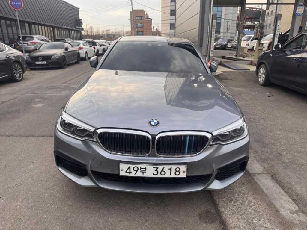 BMW 5 Series 2018 Gris - Importación desde Corea - HF Imports Iquique - Foto 1