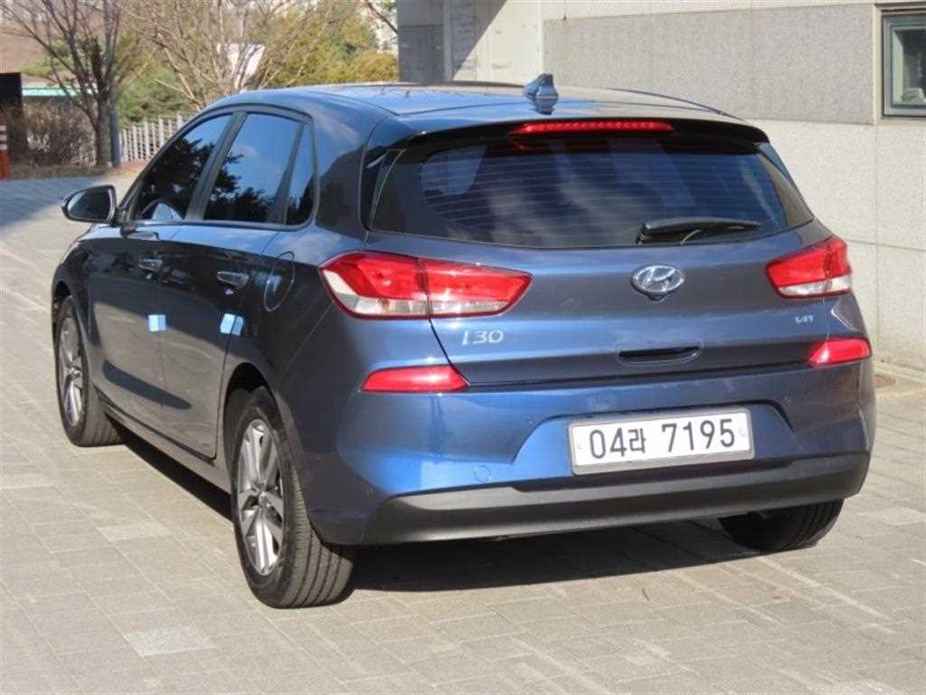 HYUNDAI i30 - Vista 4