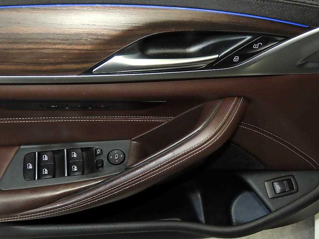 BMW 5 Series 2018 Blanco - Importación desde Corea - HF Imports Iquique - Foto 13