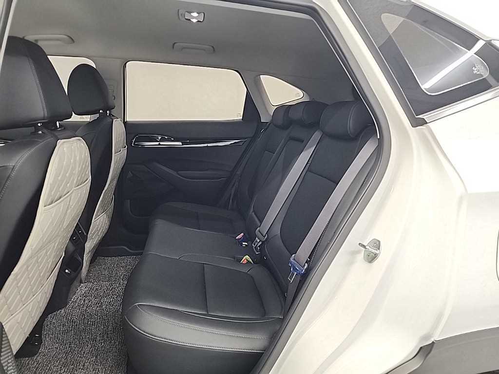 KIA Seltos - Vista 12