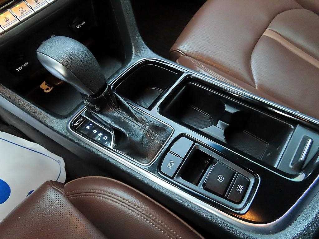 HYUNDAI Sonata - Vista 10