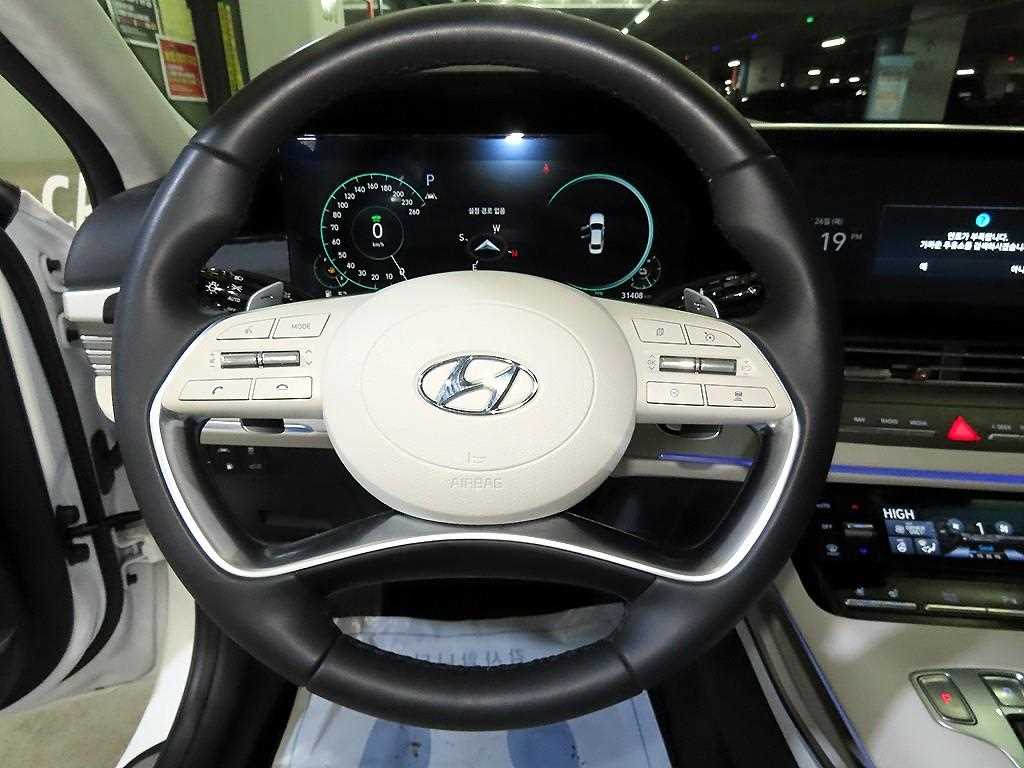 HYUNDAI Grandeur - Vista 8