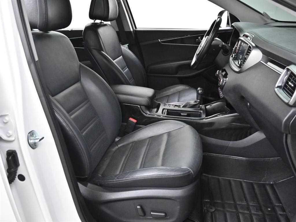 KIA Sorento - Vista 10