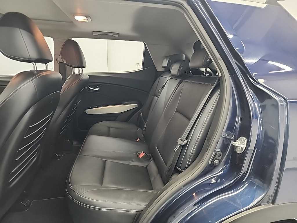 Ssangyong Tivoli - Vista 12