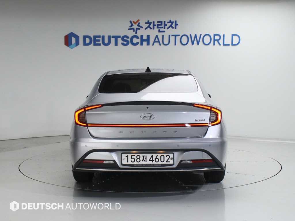 HYUNDAI Sonata - Vista 4