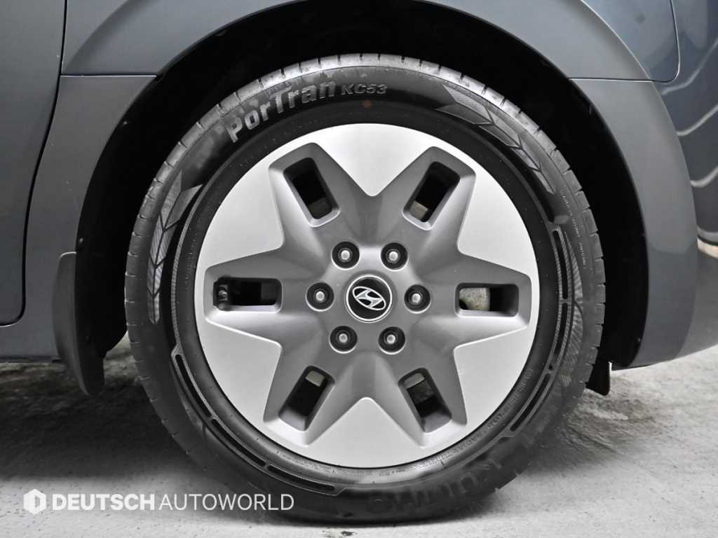 HYUNDAI Staria - Vista 5