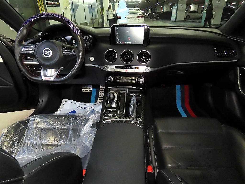 KIA Stinger - Vista 10