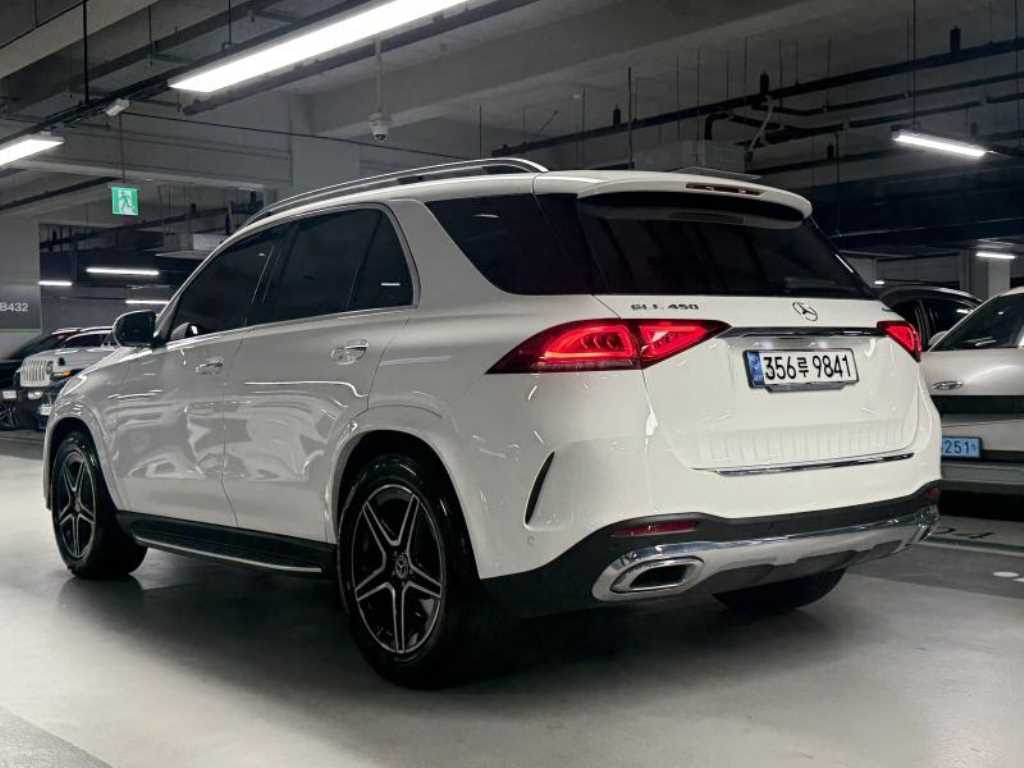 Mercedes Benz GLE Class - Vista 3