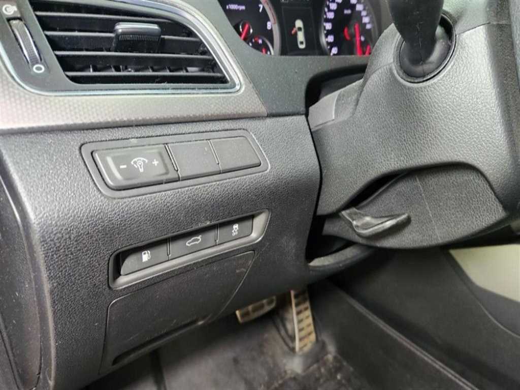 HYUNDAI Sonata - Vista 12