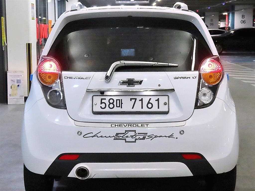 Chevrolet Spark - Vista 5