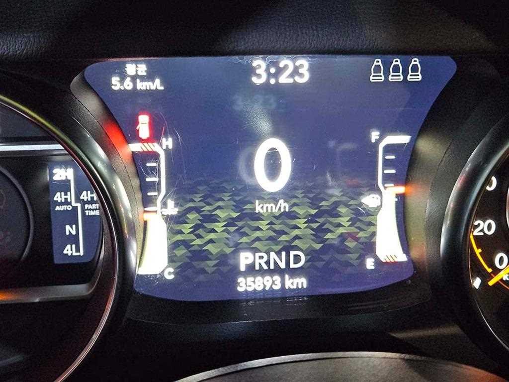 Jeep Wrangler - Vista 9