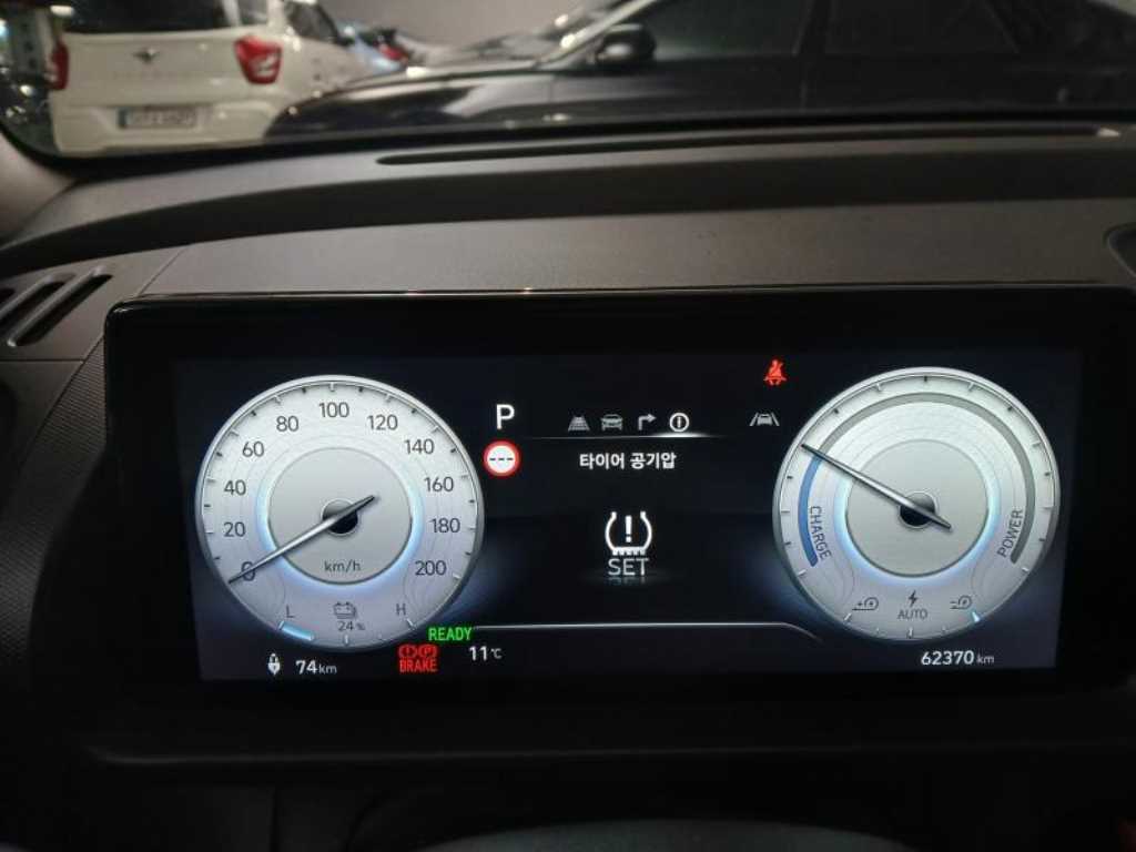 HYUNDAI Casper - Vista 9