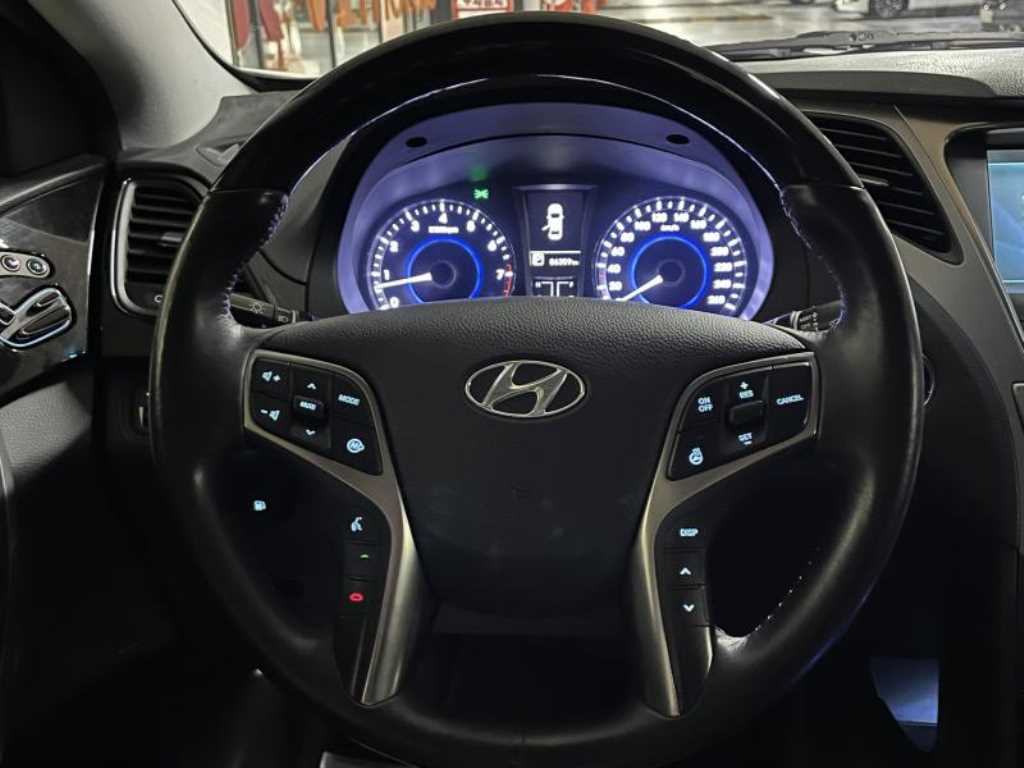 HYUNDAI Grandeur - Vista 10