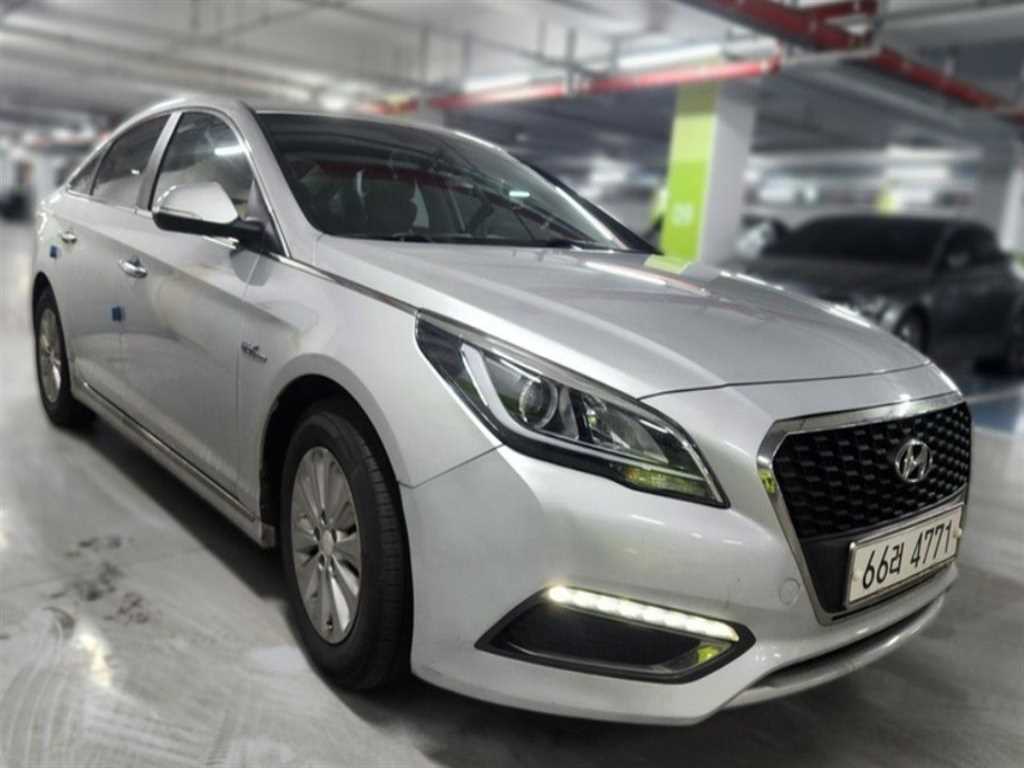 HYUNDAI Sonata - Vista 3