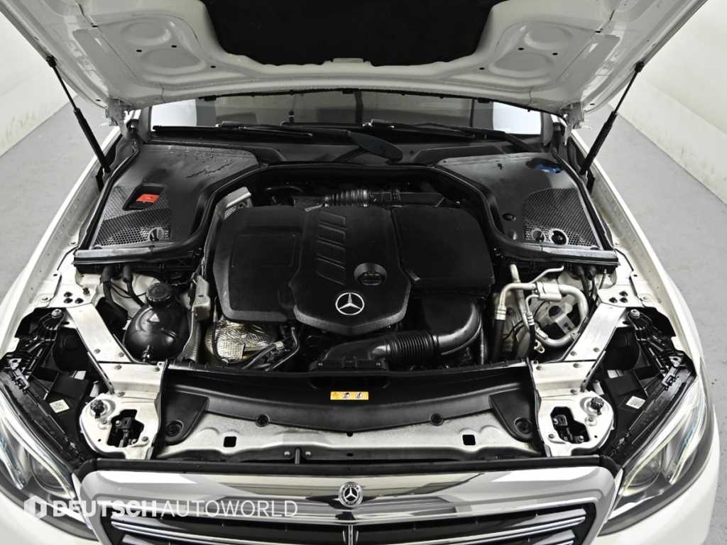 Mercedes Benz E class - Vista 6