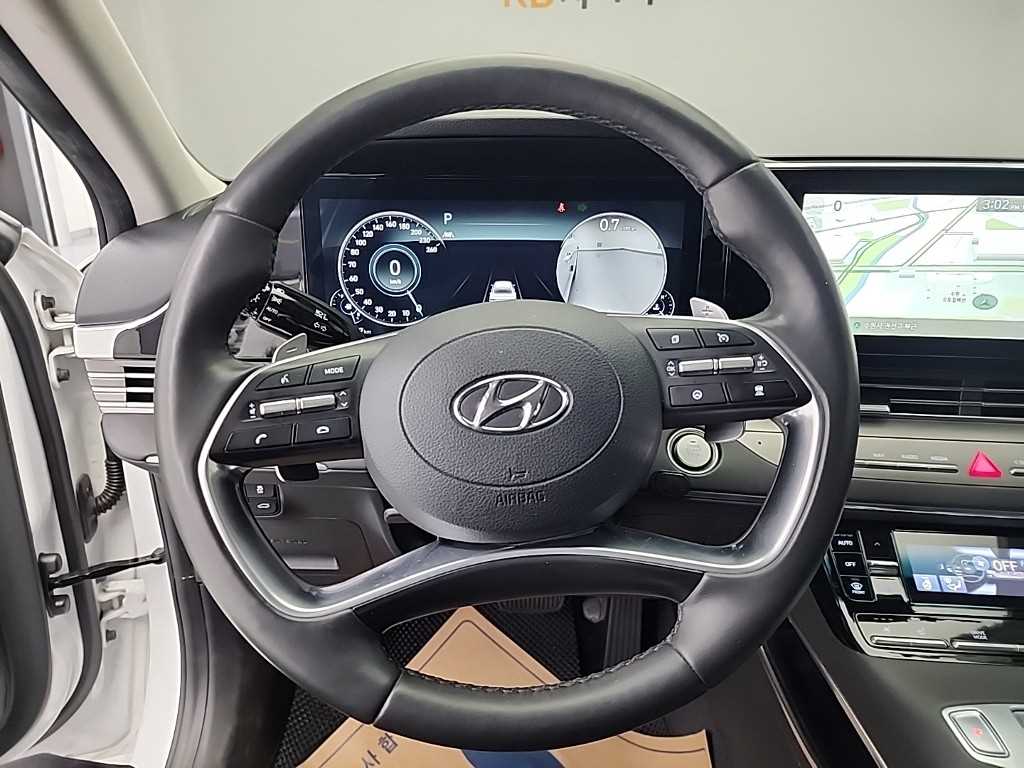 HYUNDAI Grandeur - Vista 9