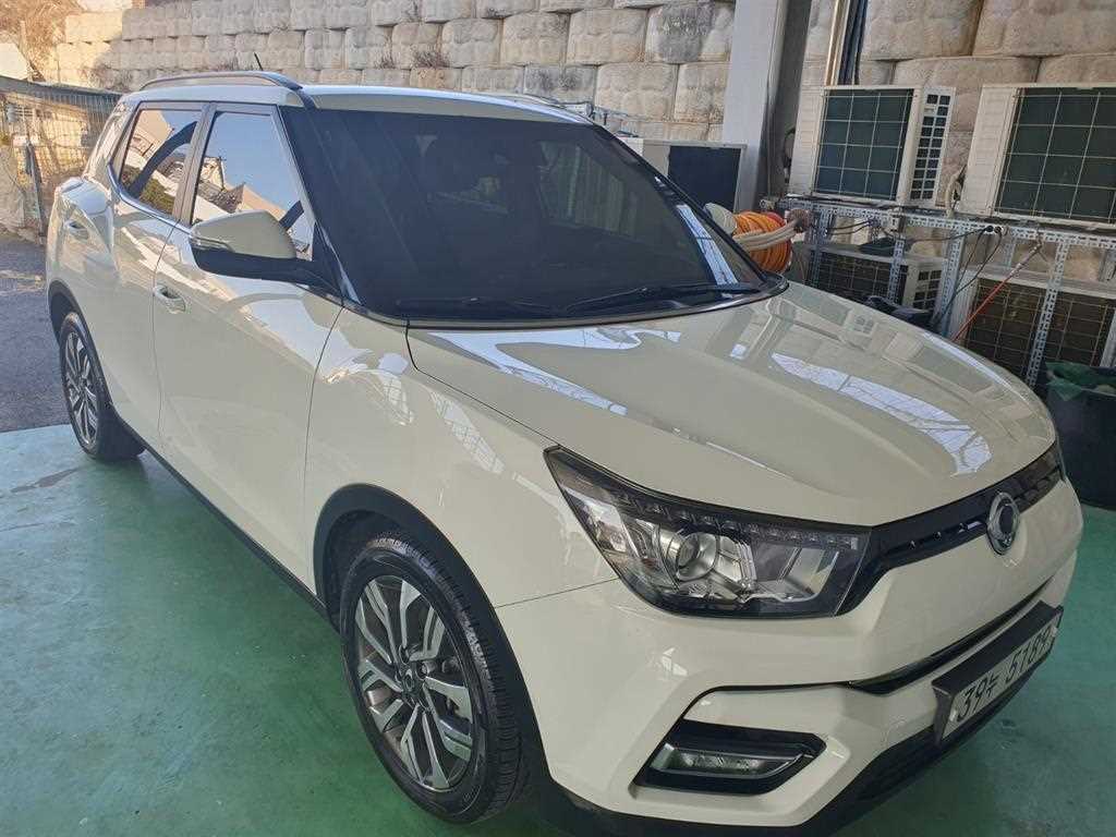 Ssangyong Tivoli - Vista 2