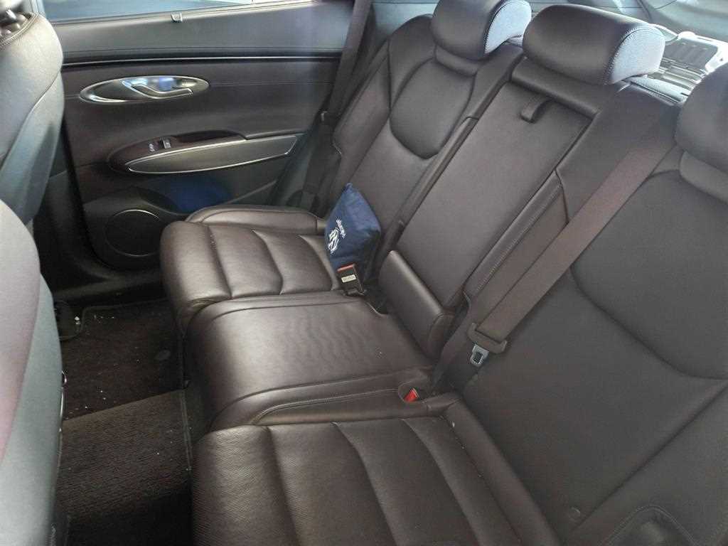 Genesis GV70 - Vista 6