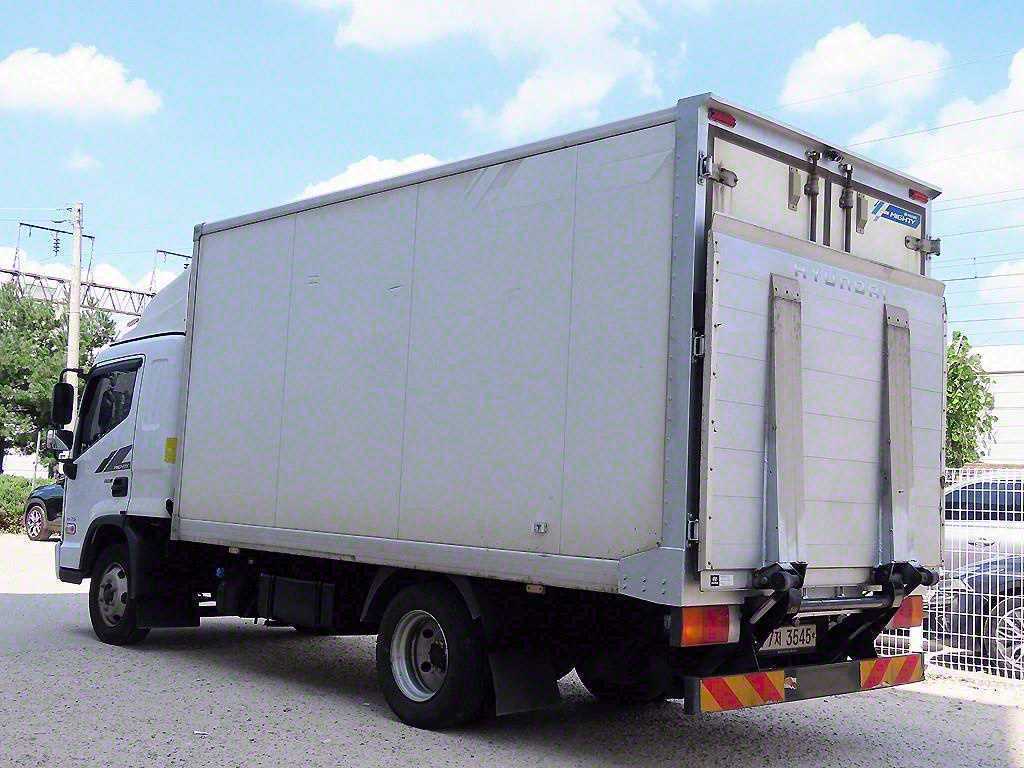 medium and large cargo truck - Vista 3