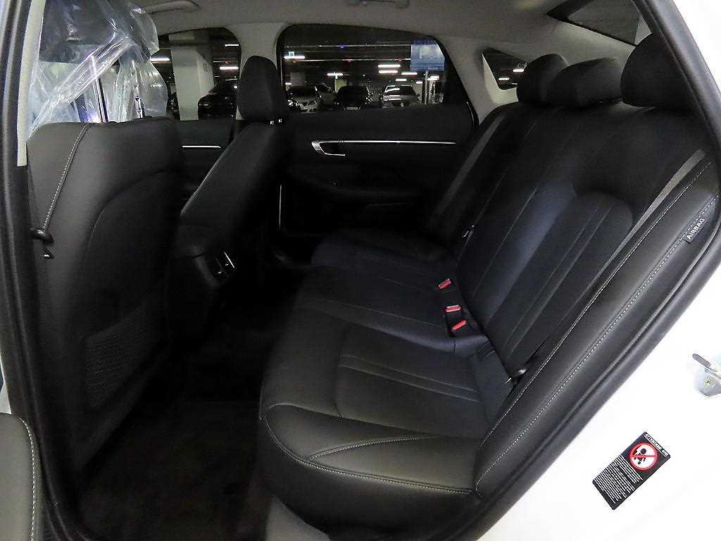 HYUNDAI Sonata - Vista 7