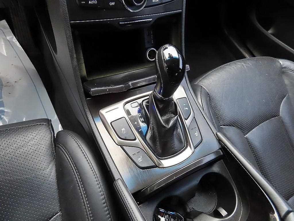 HYUNDAI Grandeur - Vista 10