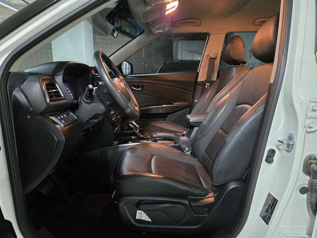 Ssangyong Tivoli - Vista 6