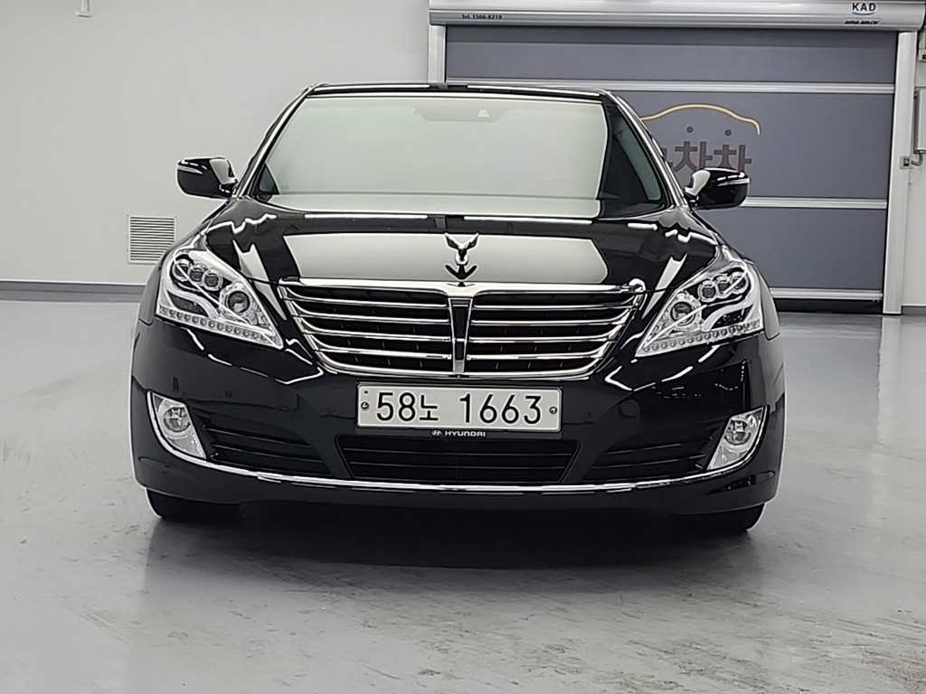 HYUNDAI Equus - Vista 2