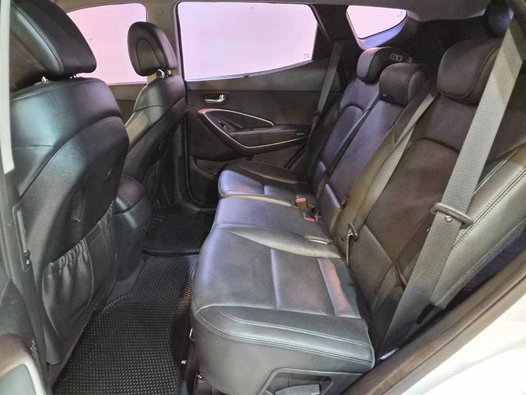 HYUNDAI Santa Fe - Vista 6