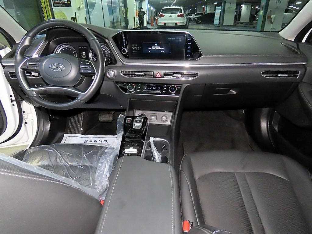 HYUNDAI Sonata - Vista 10