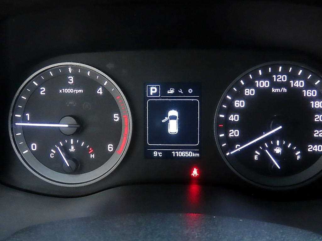 HYUNDAI Tucson - Vista 9