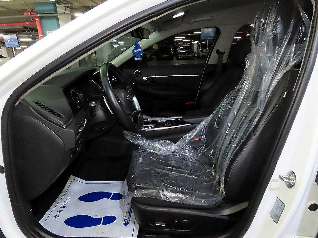 HYUNDAI Sonata - Vista 6