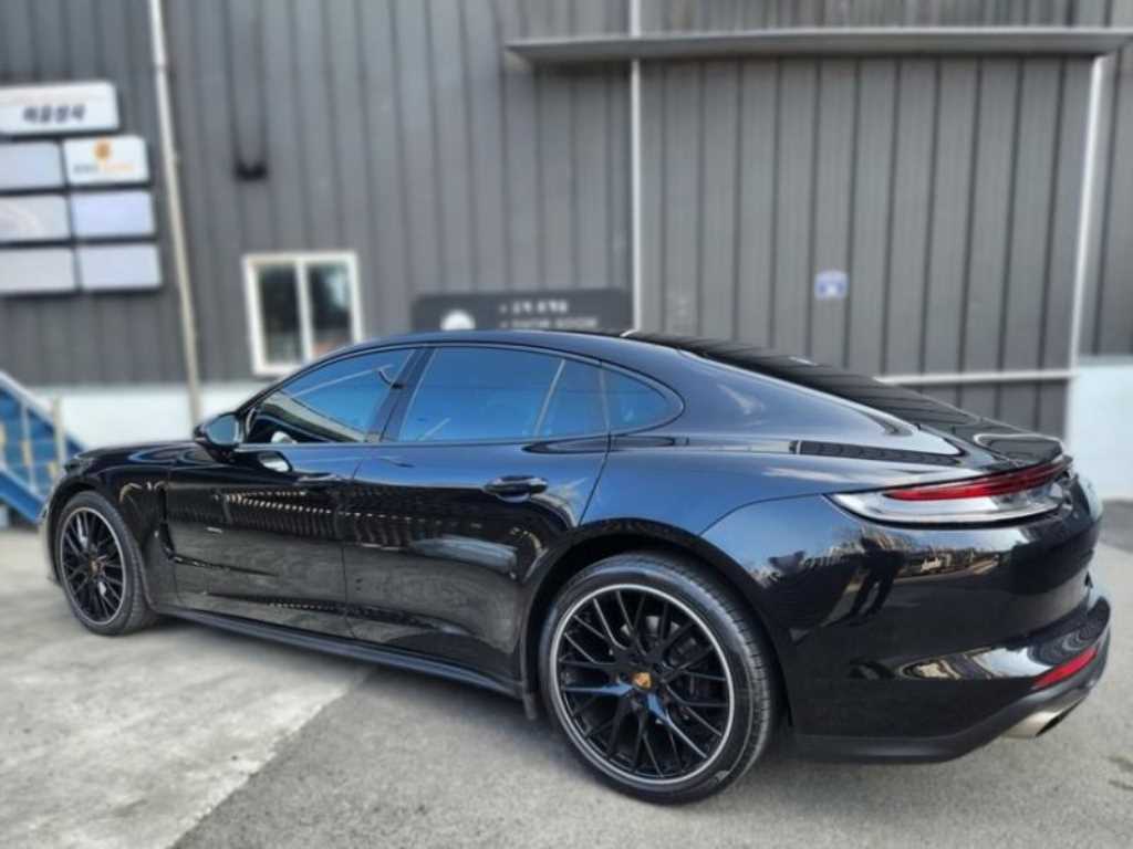 Porsche Panamera - Vista 4