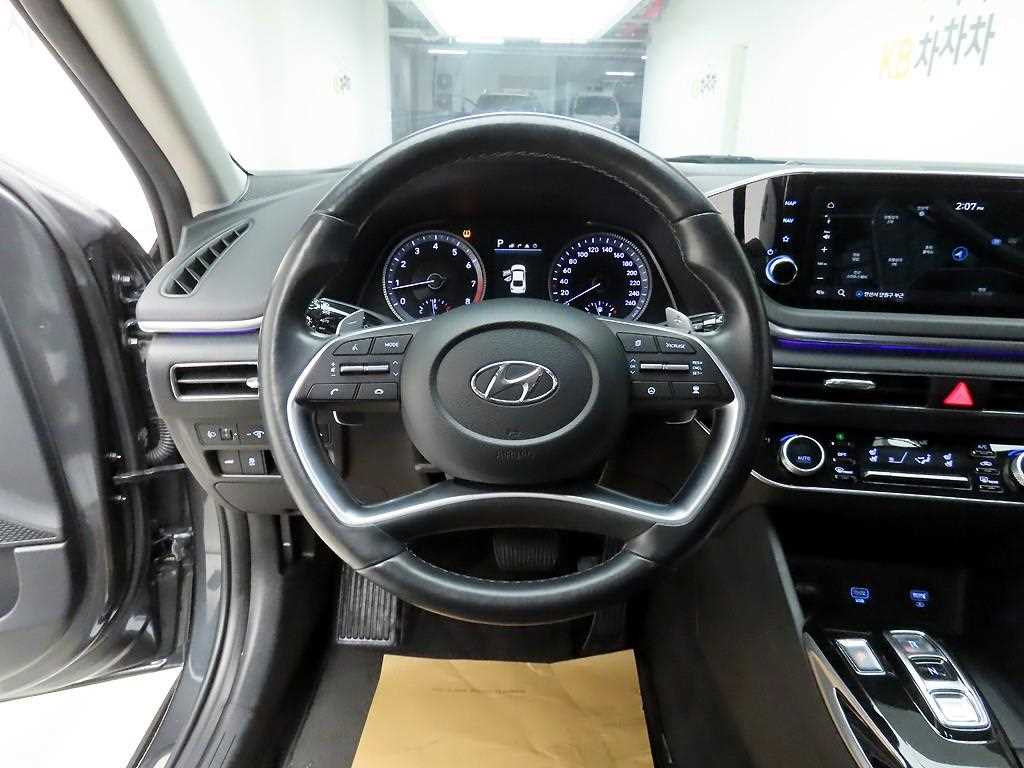 HYUNDAI Sonata - Vista 8