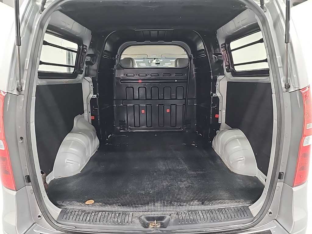 HYUNDAI Starex 2018 Plateado - Importación desde Corea - HF Imports Iquique - Foto 18
