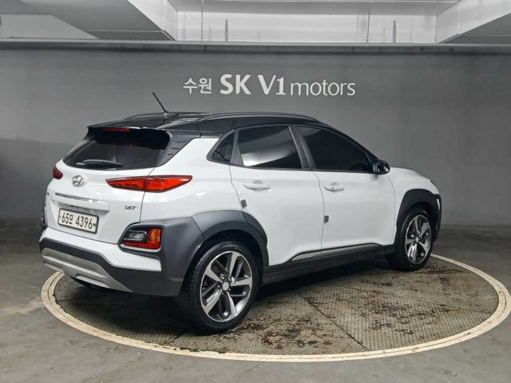 HYUNDAI Kona - Vista 4