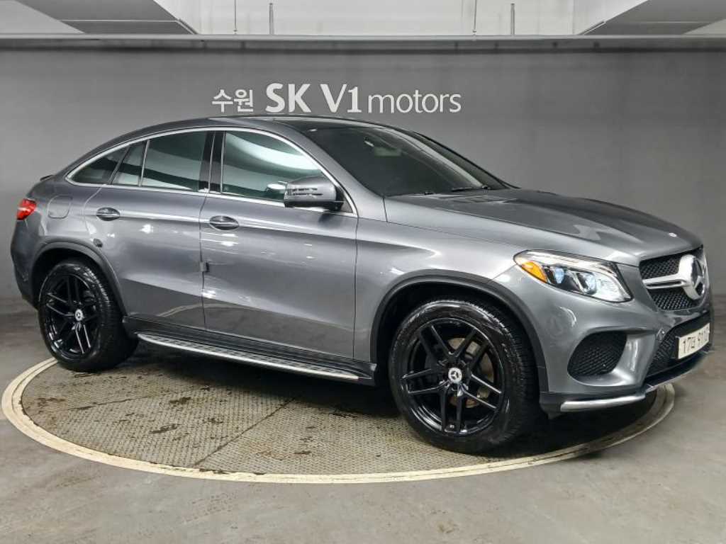 Mercedes Benz GLE Class - Vista 3