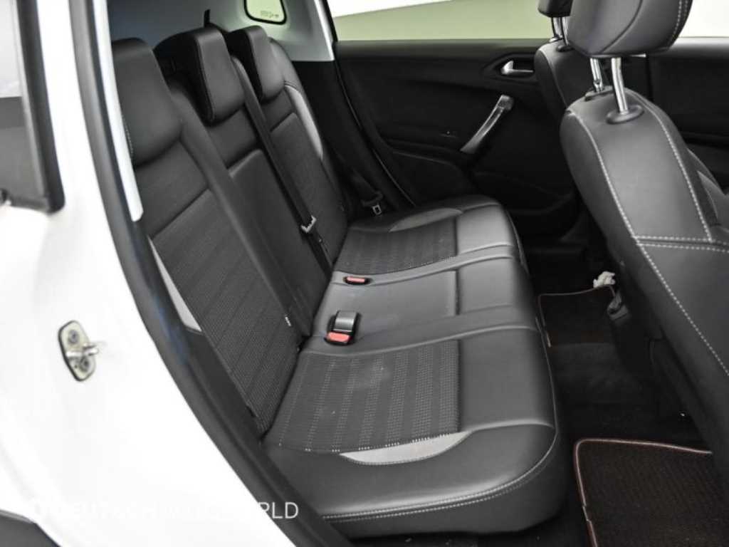 Peugeot 2008 - Vista 12