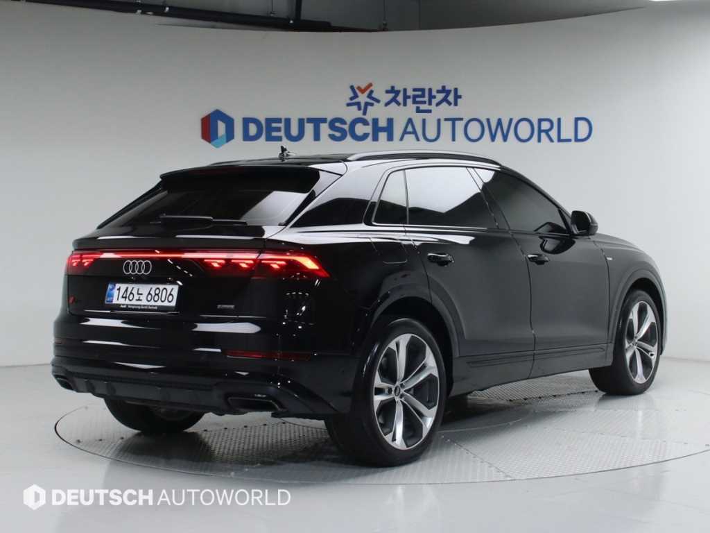 Audi Q8 - Vista 2