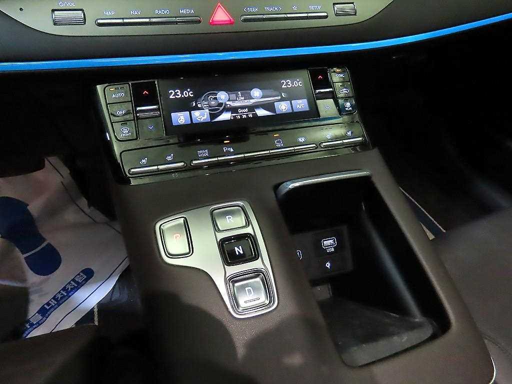 HYUNDAI Grandeur - Vista 12