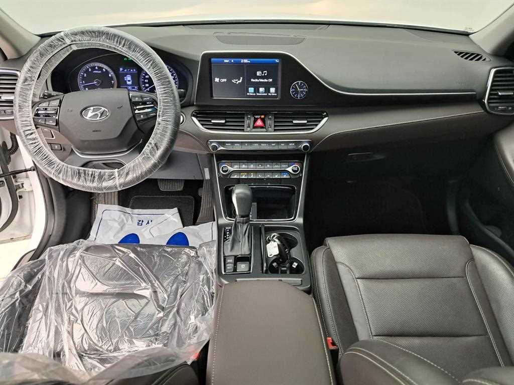 HYUNDAI Grandeur - Vista 6