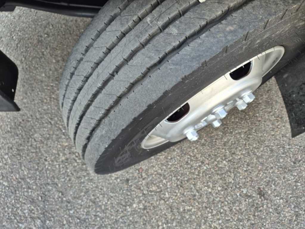 medium and large cargo dump - Vista 10