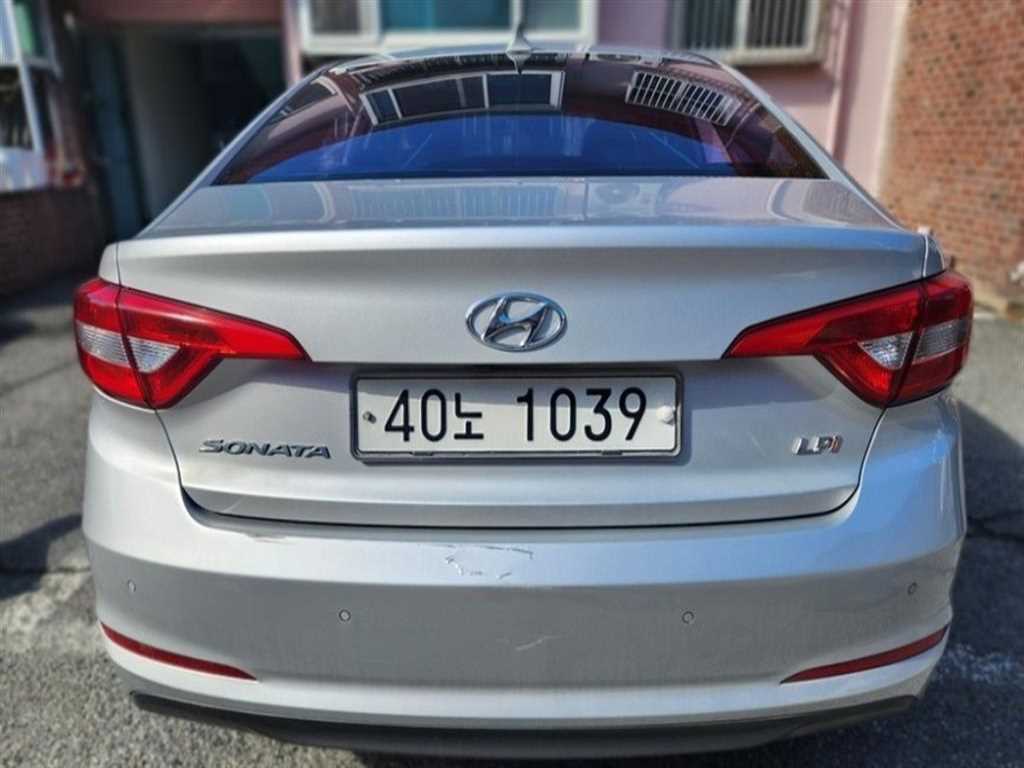 HYUNDAI Sonata - Vista 2