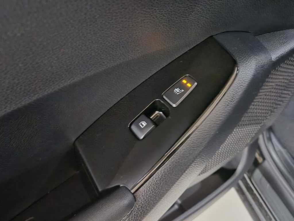 KIA Seltos - Vista 9